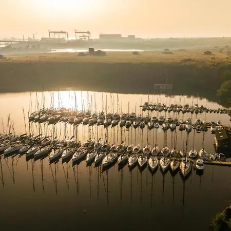 Bateau-hôtel Hope Boat 42 Limanu