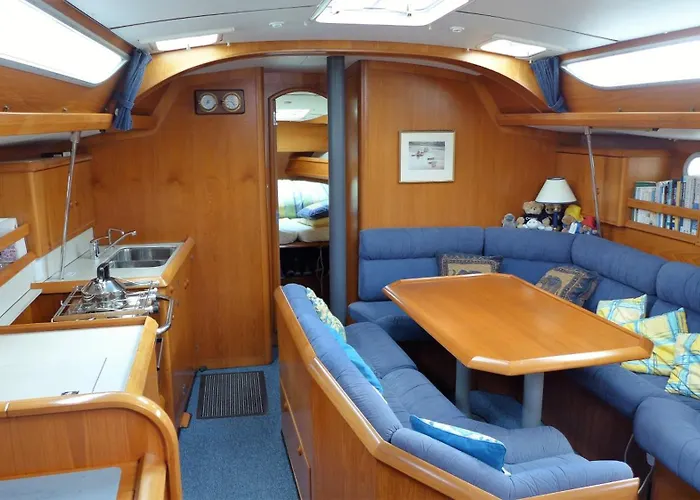 船上ホテル Hope Boat 42