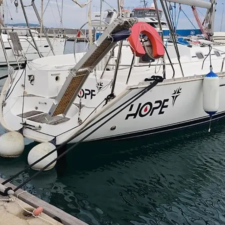 بوتيل Hope Boat 42